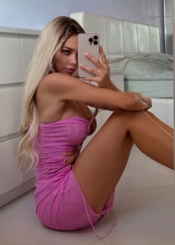 Анжела, Г. Луга